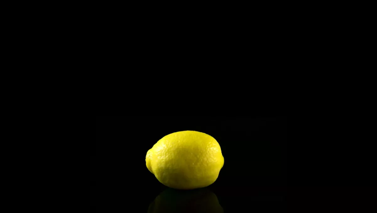 Minus-196 Water Lemon Background